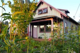 The Beekeeper’s Bungalow, a newly-built Craftsman cottage with 2 bedrooms in 765 sq ft. | width=